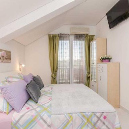 Villa Flora Maris Apartments Privlaka  Dış mekan fotoğraf