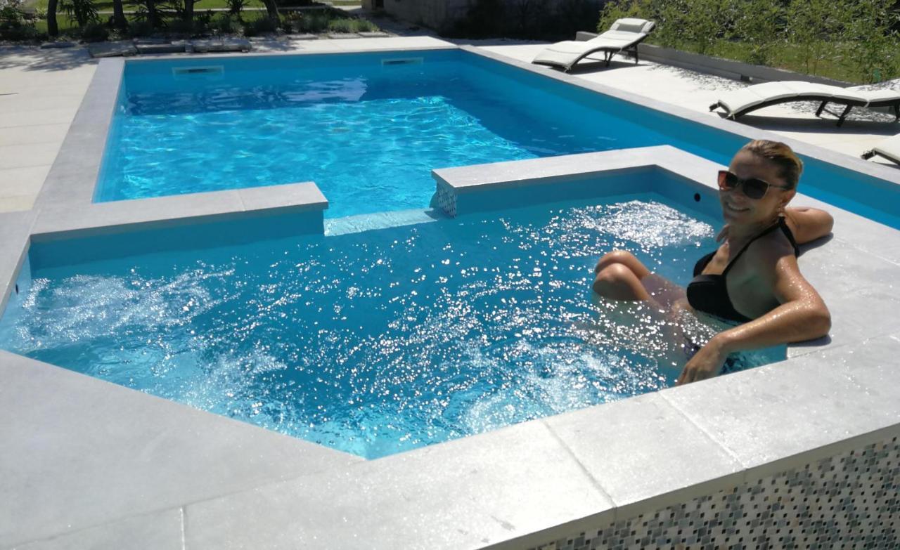 Villa Flora Maris Apartments Privlaka  Dış mekan fotoğraf