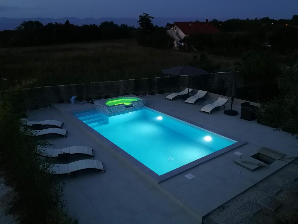 Villa Flora Maris Apartments Privlaka  Dış mekan fotoğraf