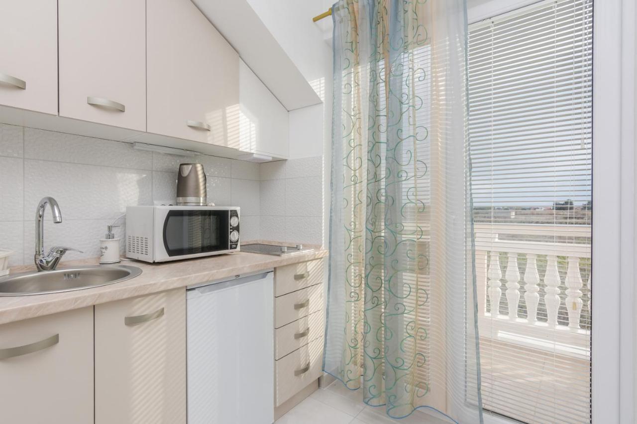 Villa Flora Maris Apartments Privlaka  Dış mekan fotoğraf