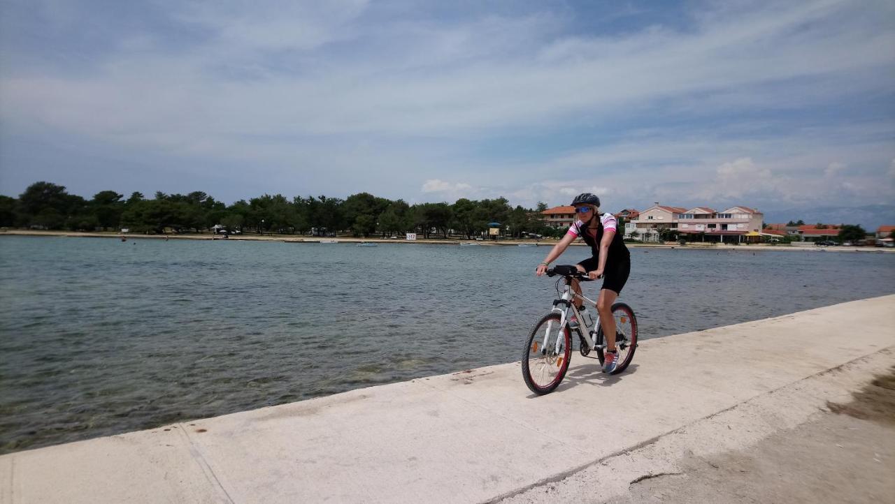 Villa Flora Maris Apartments Privlaka  Dış mekan fotoğraf