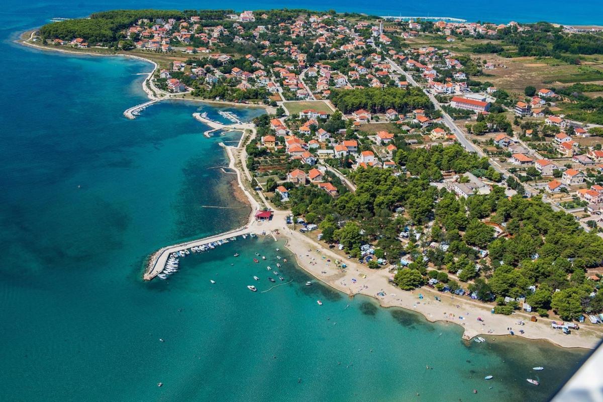 Villa Flora Maris Apartments Privlaka  Dış mekan fotoğraf